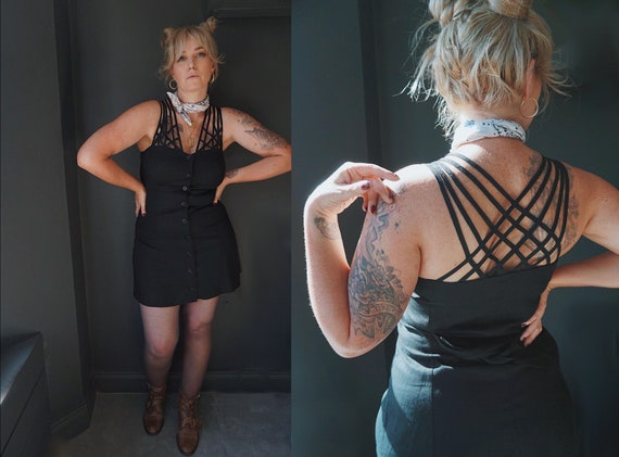 90s U.K. 16 Strappy Black Button Up Vintage Mini D