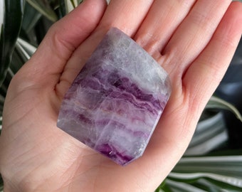 Natural rainbow Fluorite free form - Piece No. 482 - purified with Palo Santo & infused with Reiki energy - cleanse and balance Chakras