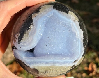 ドゥルージーブルーレースアゲートスフィア：69 mmのゴージャスな