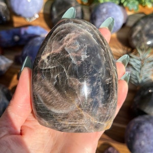 Natural Black Moonstone free form - Piece No. 773 - black Moonstone crystal with nice flashes - intuition, willpower, courage, strenght