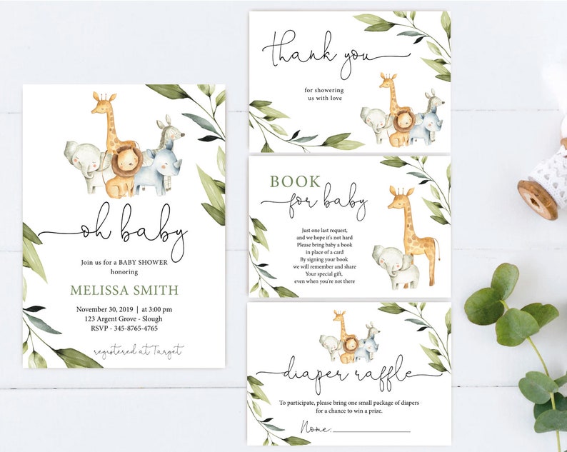 Puede incluir: Un conjunto de cuatro tarjetas imprimibles para un baby shower. Las tarjetas presentan una ilustraci&oacute;n de acuarela de una jirafa, un le&oacute;n, un elefante y un rinoceronte con hojas verdes. El texto en las tarjetas dice "Gracias", "Oh Beb&eacute;", "Libro para Beb&eacute;" y "Rifa de pa&ntilde;ales".