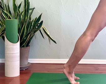 Plank Grey Yoga Mat Storage Tube: Eco-Friendly Home Gym Decor