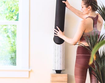 Eco-Friendly Yoga Mat Storage Tube: Modern Home Gym Decor in Hatch White design