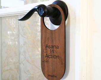 Yoga Space Beschilderung | Yoga Studio Türschild | Sichtschutz Beschilderung | Türschild aus Holz | Türbeschilderung | Bitte nicht stören Yoga-Klasse in Sitzung Zeichen