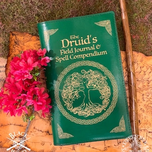Diario de campo de tapa dura del druida