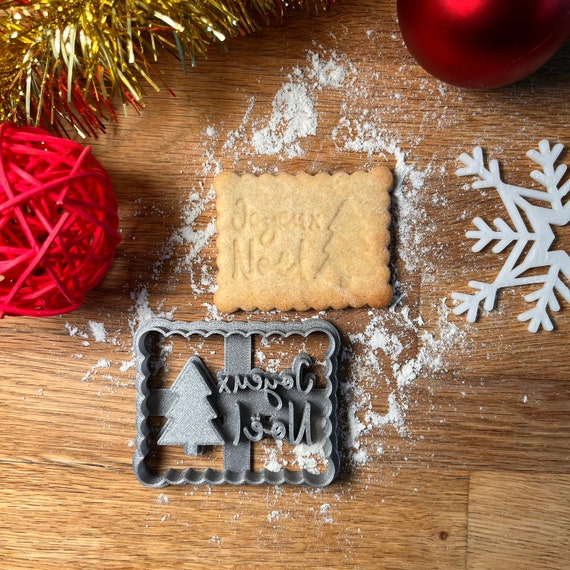 Emporte pièce JOYEUX NOËL pour réaliser facilement des biscuits