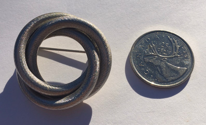 Vintage Silver Coiled Circle Brooch