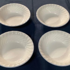 Set of 4 Corelle Pink Trio Cereal Soup Bowls 7.25” White Swirl Blue Trim