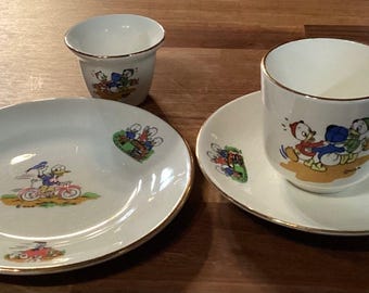 RARE Vintage Stavanger Flint Disney Donald Duck 4 Piece Plates Cup