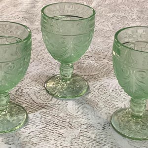 3 Vintage Tiara Indiana Glass Goblets Sandwich Chantilly Green Glasses 5.25”