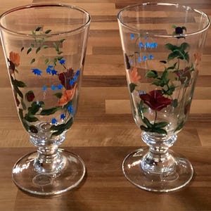New Oneida Hand Painted Crimson Bloom 7.75” Glass Water Goblets Floral Set Of 2
