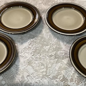 Set of 4 Gibson Elite Everston Salad Plates 8.5”