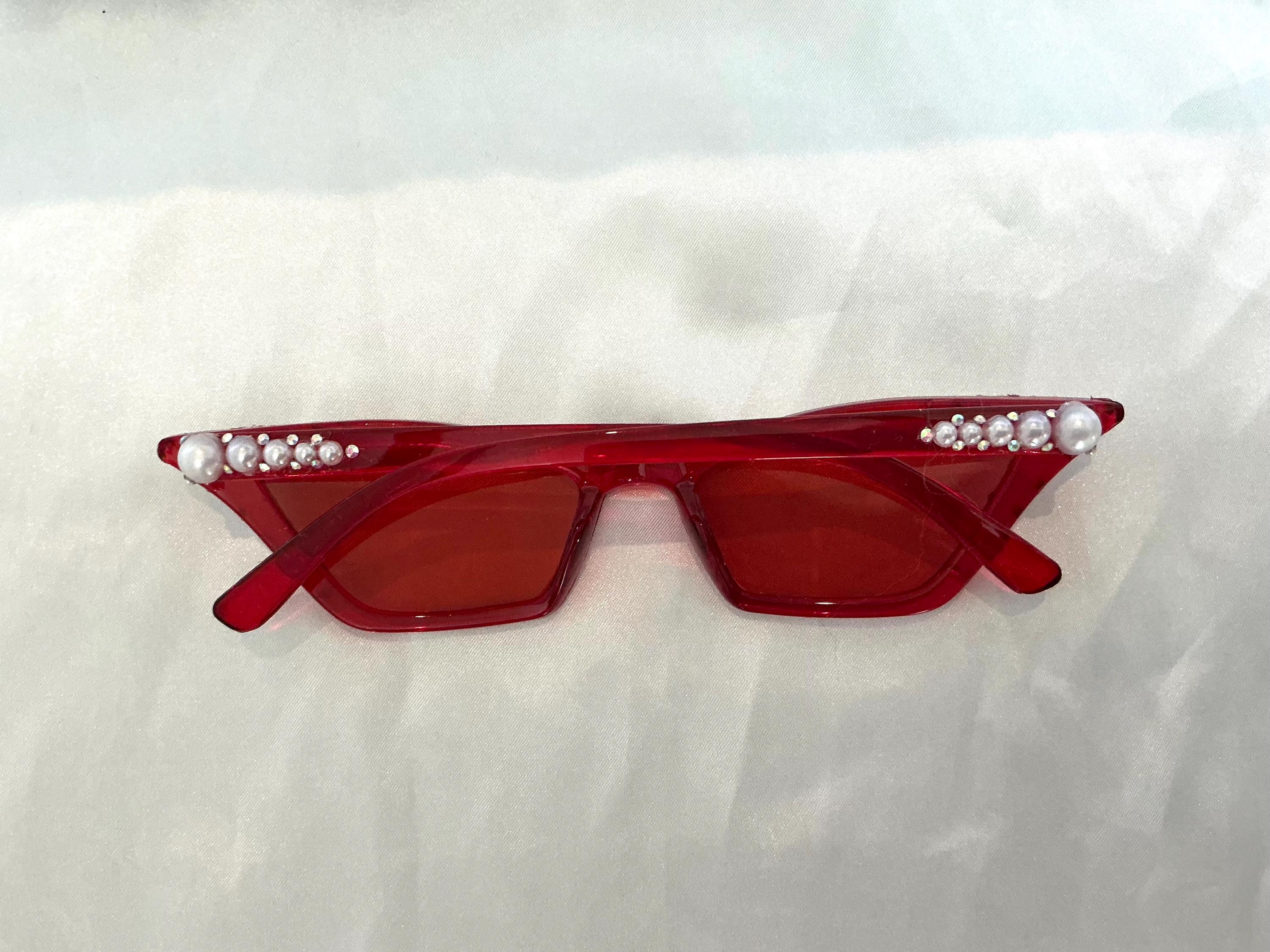 Red Crystal-Embellished Cat Eye Sunglasses Large Rhinestone Show Sign Expose Lens Cat Eye Sunglasses | eBay main image 3