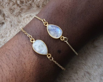 Rainbow Moonstone Bracelet - Gold moonstone Bracelet for women - Dainty moonstone gemstone bracelet for women - Gold Charm Bracelet-Bracelet