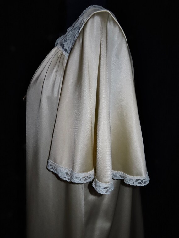Vintage Cream Robe with Lace Nightwear 1980s Loun… - image 7