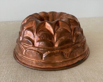 Vintage German copper bundt Cake or Jelly Mold tin lined 9"