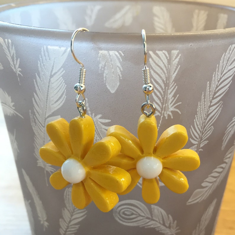 Pretty yellow flower earrings