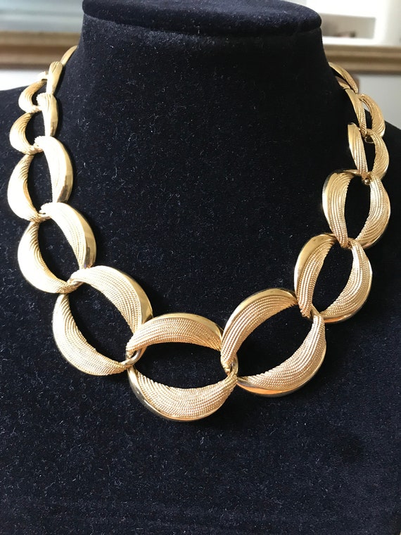 Napier, Textured & Plain Oval Links Necklace, Sig… - image 3