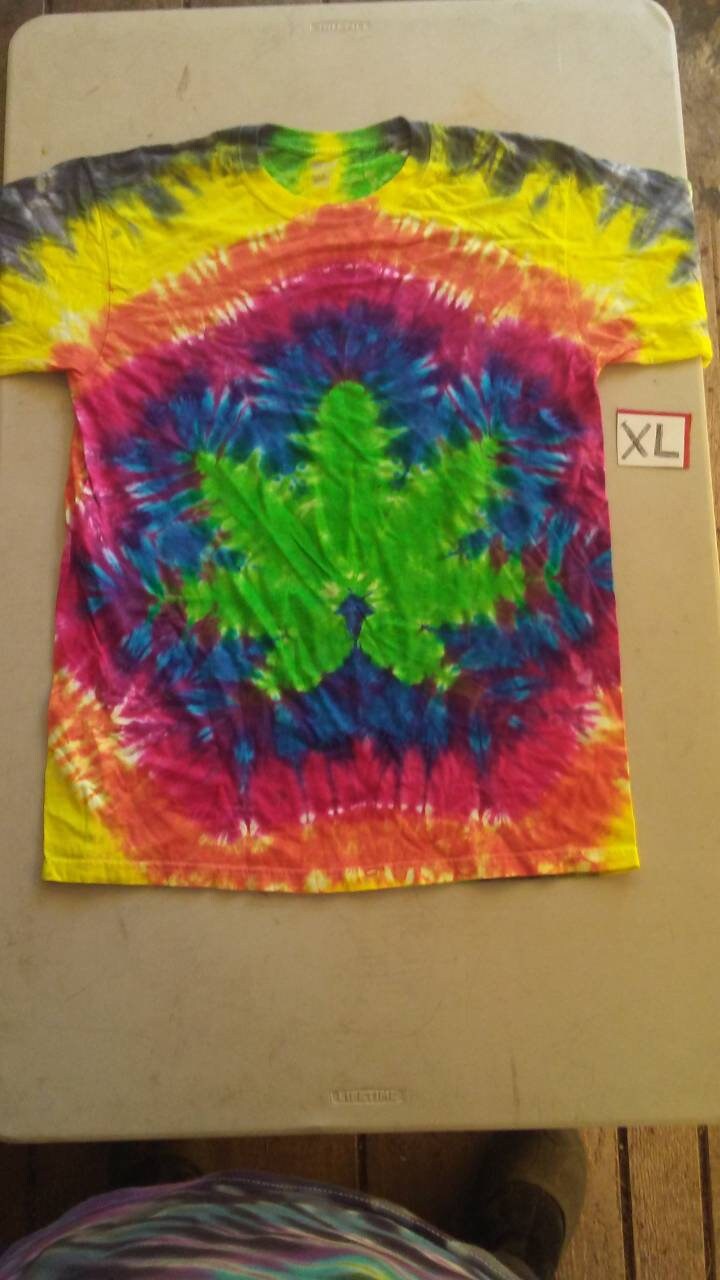 how to make a pot leaf tie dye shirt