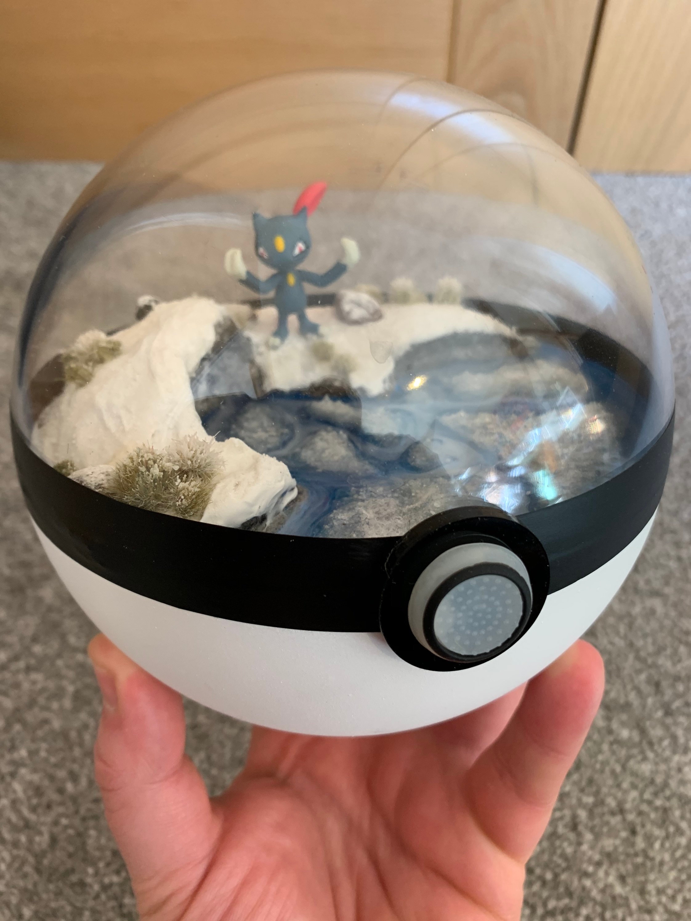Sneasel Pokeball Terrarium - Etsy