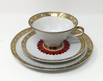 Conjunto de café vintage em porcelana, trio: xícara de café, pires e prato para bolo. Winterling Röslau, Baviera, década de 1960, Alemanha.