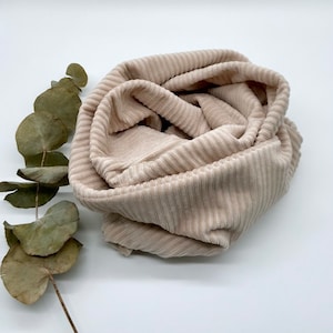 Öglehalsduk XXL i manchester, dubbelt lindad i krämfärgat