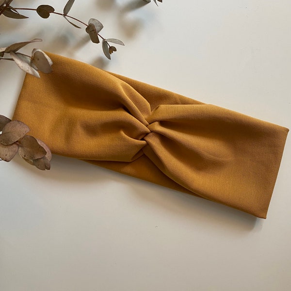 Hairband in mustard color