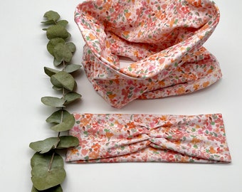 Set of hairband & loop scarf with floral pattern