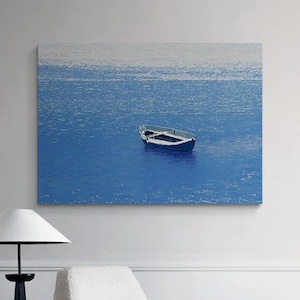 Pintura abstracta azul original, pintura de cielo blanco, arte mural de barco flotante, velero, lienzo abstracto, arte mural, decoración de paisaje marino, regalo personalizado
