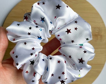 Star Satin Scrunchie // Space Theme Accessories, Scrunchies Space, Celestial Scrunchie, Star Print Accessories, Space Theme Gift, Scrunchies