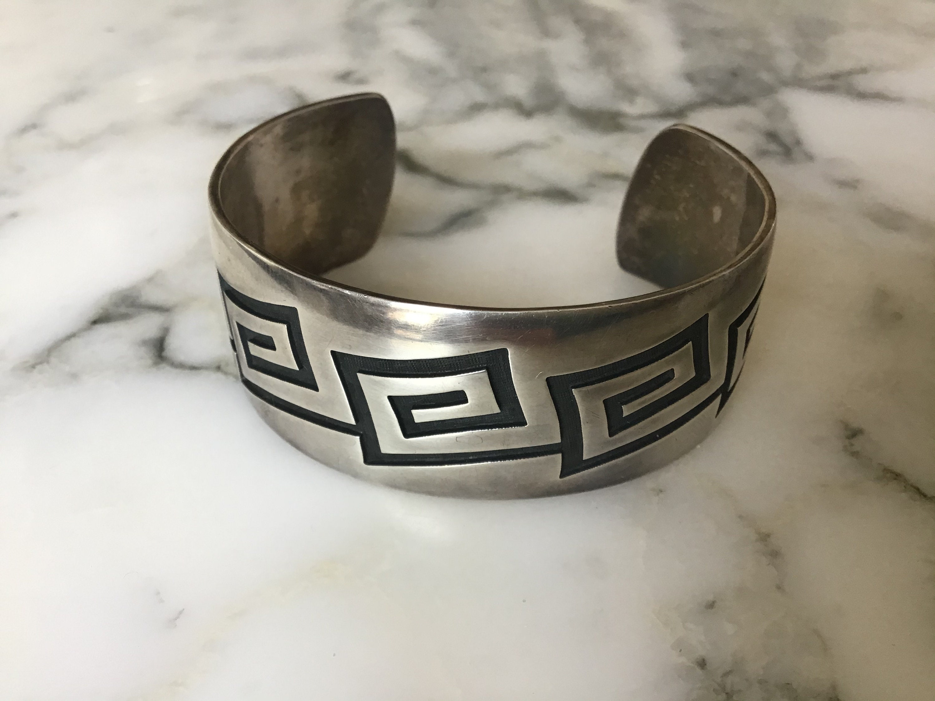 Striking Vintage Hopi Sterling Silver Feather Bracelet Native American Striking Vintage Hopi Sterling Silver Feather Bracelet Native American