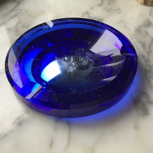 A lovely ArtDeco mirrored and colour glass ashtray.