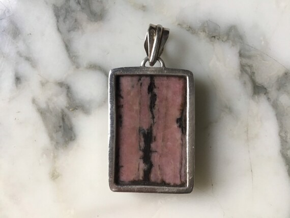 A stylish mid century rhodonite and silver modern… - image 5