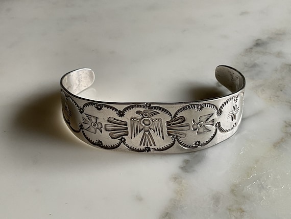 Paws Of Power Vintage Navajo Sterling Silver Bracelet Paws Of Power Vintage Navajo Sterling Silver Bracelet