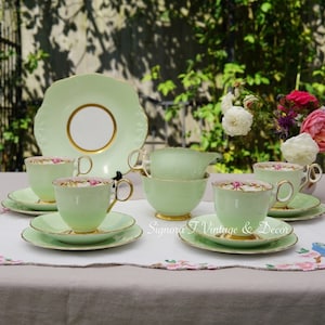 Delphine Mint Green Rose Bud Tea Set for 4 persons c.1930  (15 pieces)