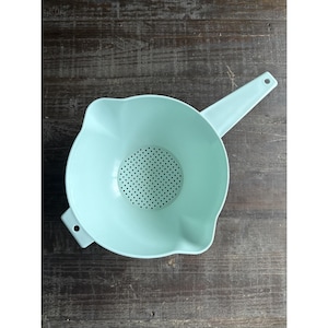 Tupperware LARGE Colander/Strainer-2 qt Aqua Mint Green #1523 with Handle