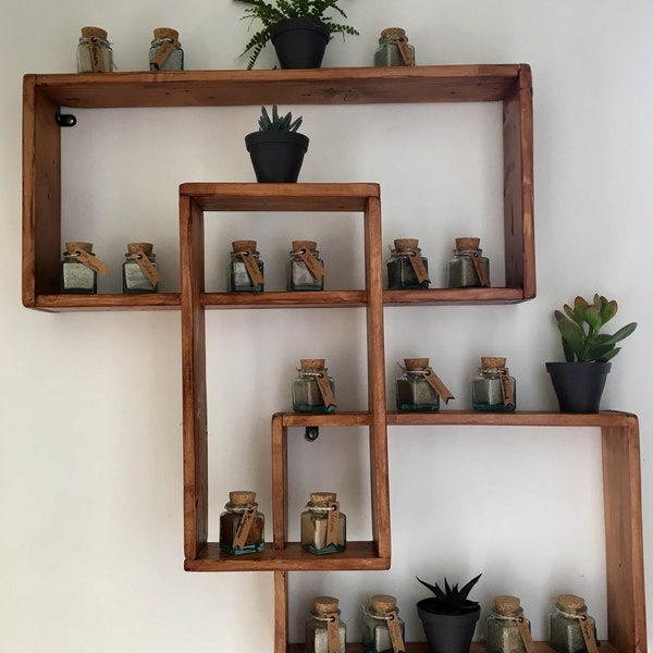 Recycled pallet wood wall shelf SPIRIT 3