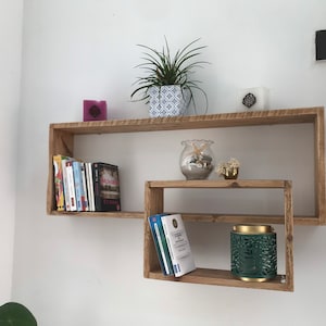 Recycled pallet wood wall shelf SPIRIT 2