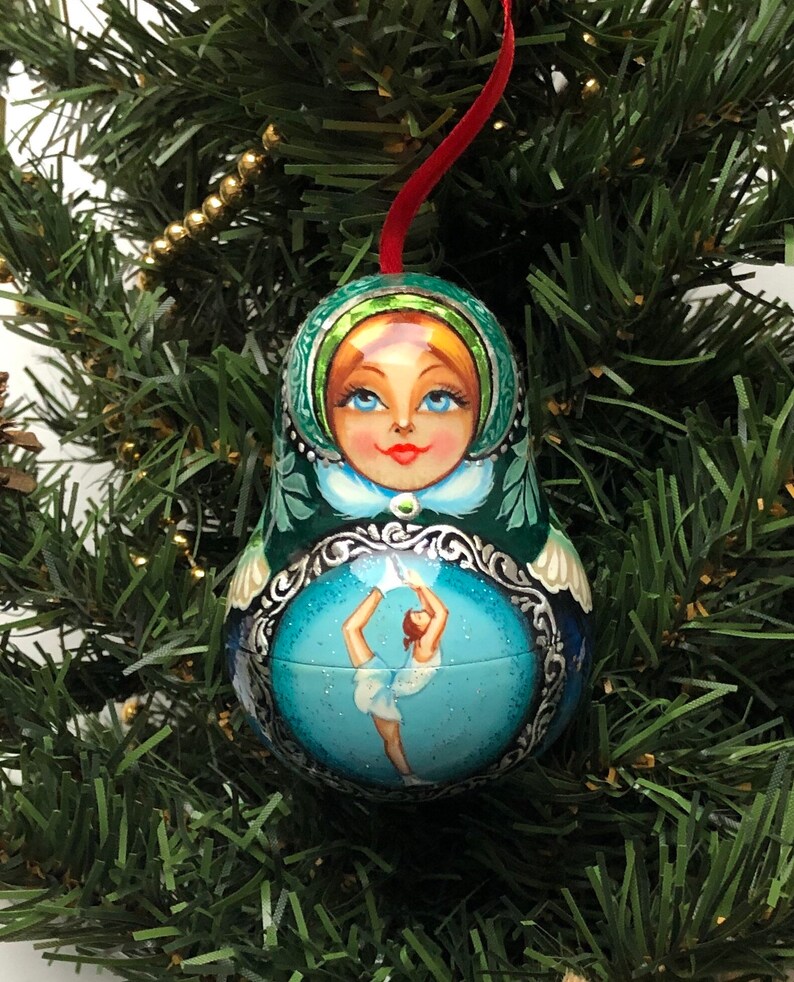 Wooden Christmas decoration ornament Figure Skater Matryoshka gift box