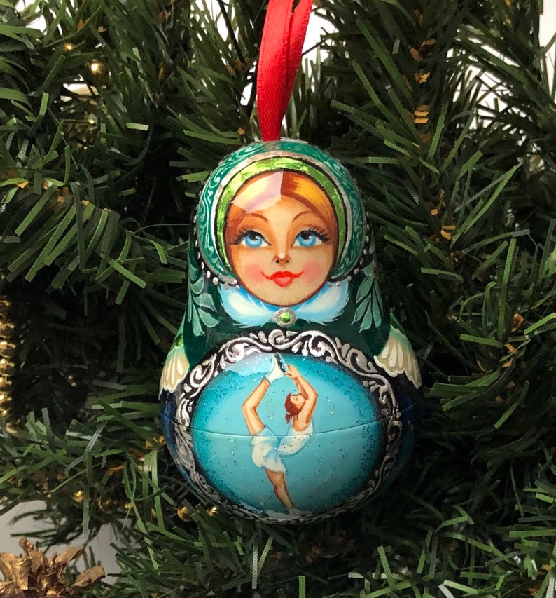 Wooden Christmas decoration ornament Figure Skater Matryoshka gift box
