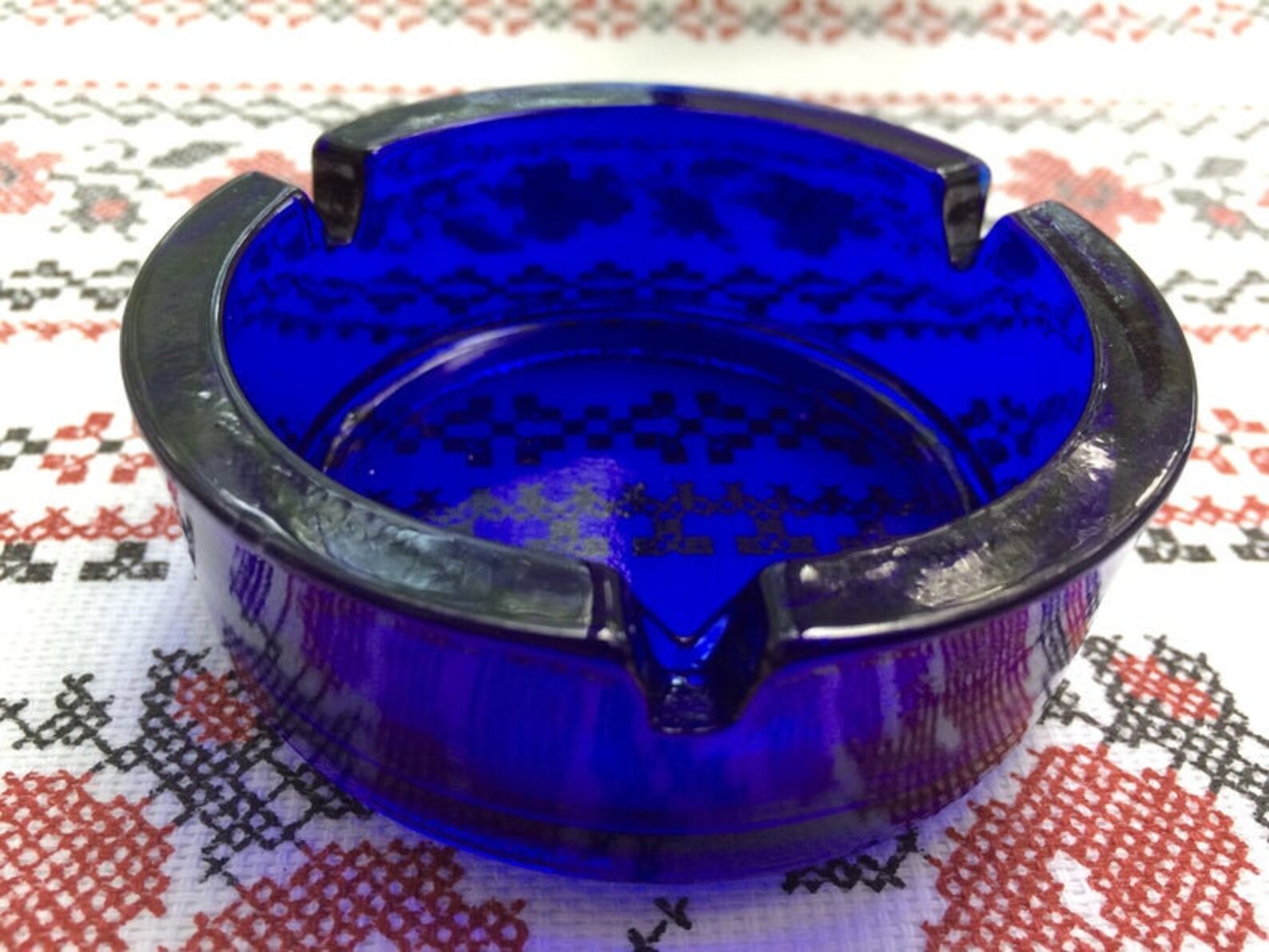 Vintage cobalt blue glass ashtray blue cigarettes ash Etsy