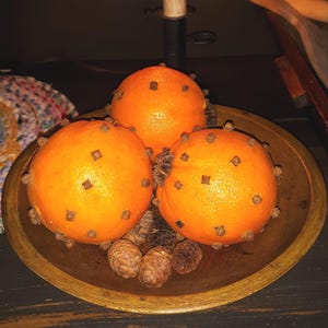 Primitive Farmhouse Clove Studded Forever Oranges Bowl Filler Set of Three
