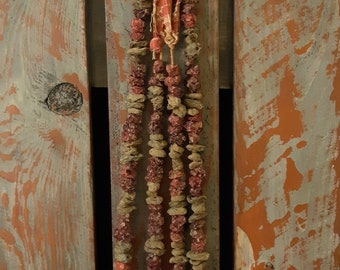 Primitive Dried Cranberry Spiced Raisin Homespun Garland