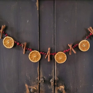 Primitive Farmhouse Dried Orange Slice Cranberry Cinnamon Stick Garland