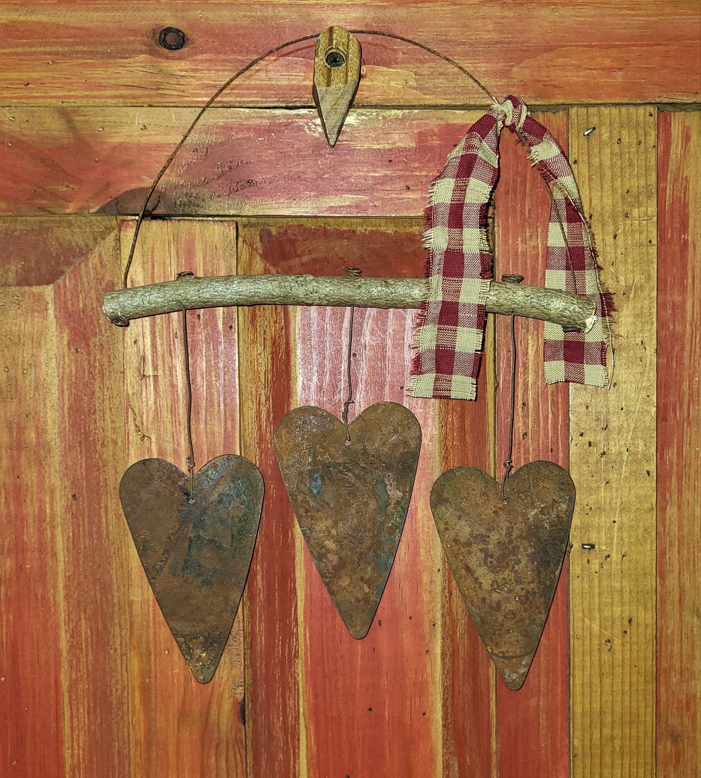 Primitive Farmhouse Valentine Rusty Heart Cupboard Peg Hang