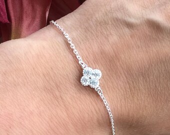 Vintage Sparkling White Crystals CZ Flowers Floral Design Tennis Chain Bracelet 925 Sterling Silver BR 852L
