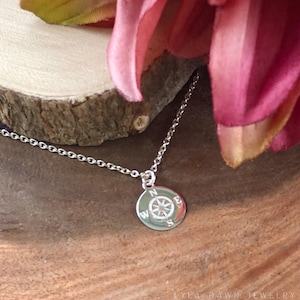 Kompass Anhänger / Kompass Charm / Sterling Silber 925 Minimalistische Kompass Halskette / Layering Halskette / Geschenk für Sie