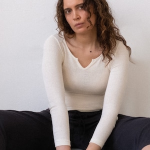 Raw Silk T- Shirt - N011 - Fitted long sleeve top- Fitted Tee - Jersey T-Shirt - Made to order T-Shirt - extra V-neck Tee