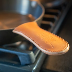 Leather Handle Cover for Cast Iron Skillets & Pans