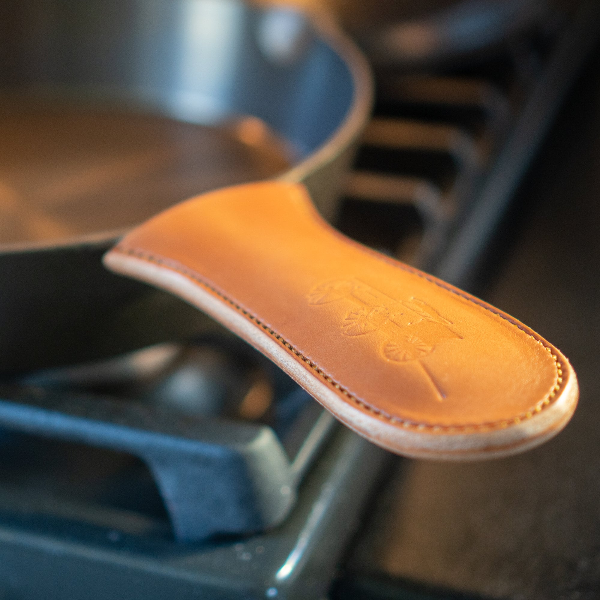 Leather Handle Cover for Cast Iron Skillets & Pans 